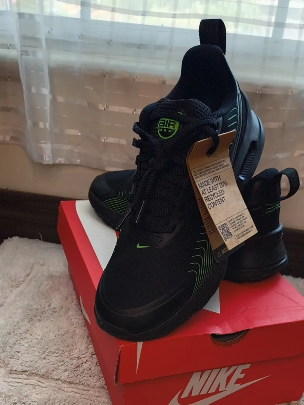 Nike Men’s Black Sneakers with Neon Green Accents